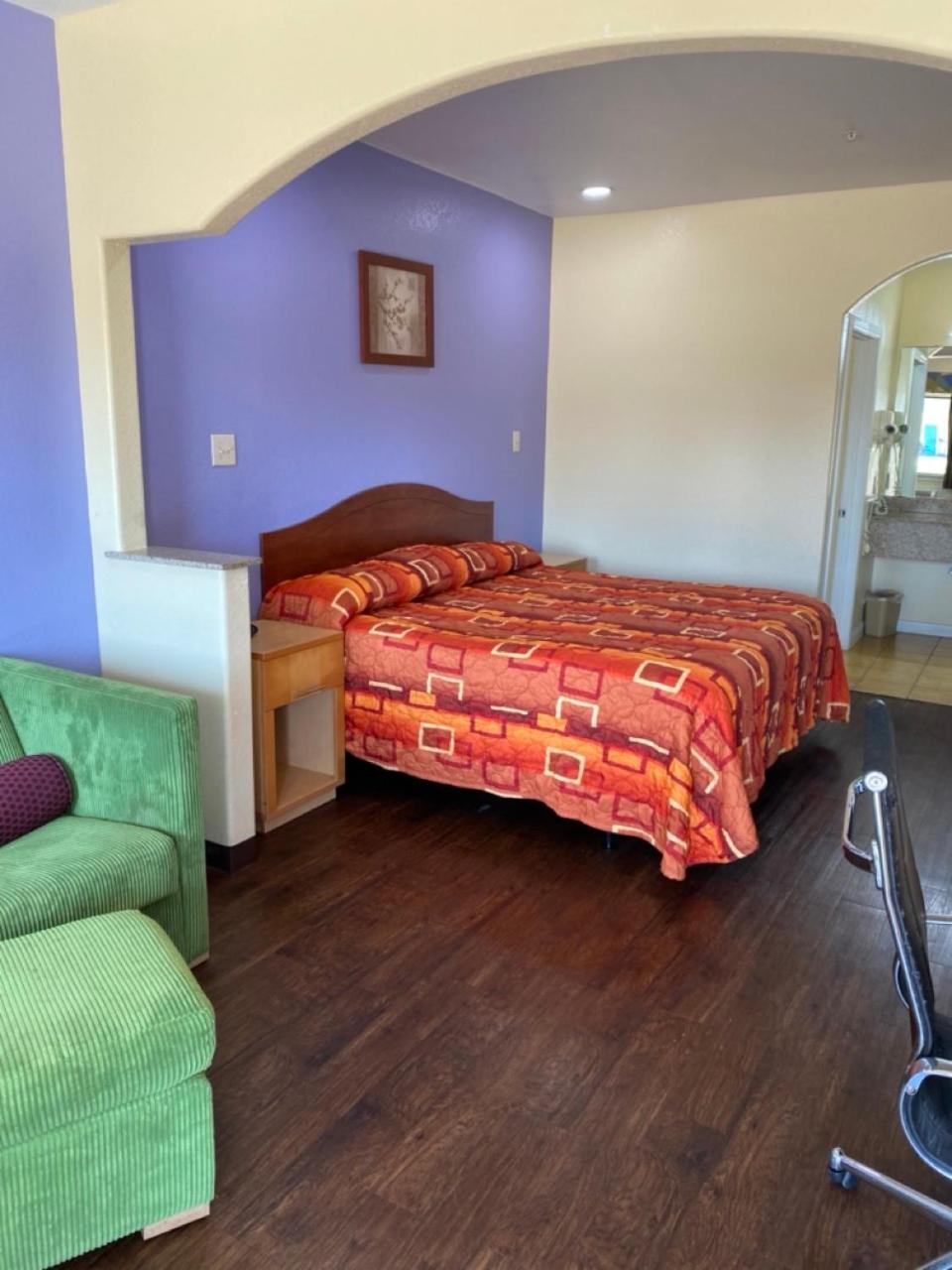 Relax Inn & Suites Angleton Exterior foto
